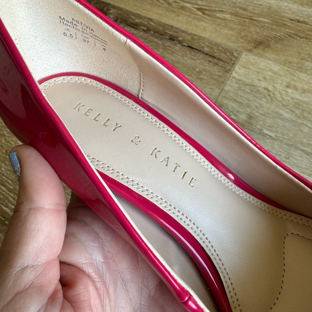 Kelly & Katie Pink Heels - Picture 3 of 4